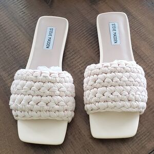 Steve Madden Maldeve Beige Knotted Crochet Slide Sandals, 8.5, NEW